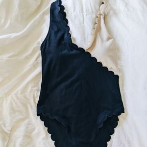 SHEIN Ribbed Scalloped One Piece